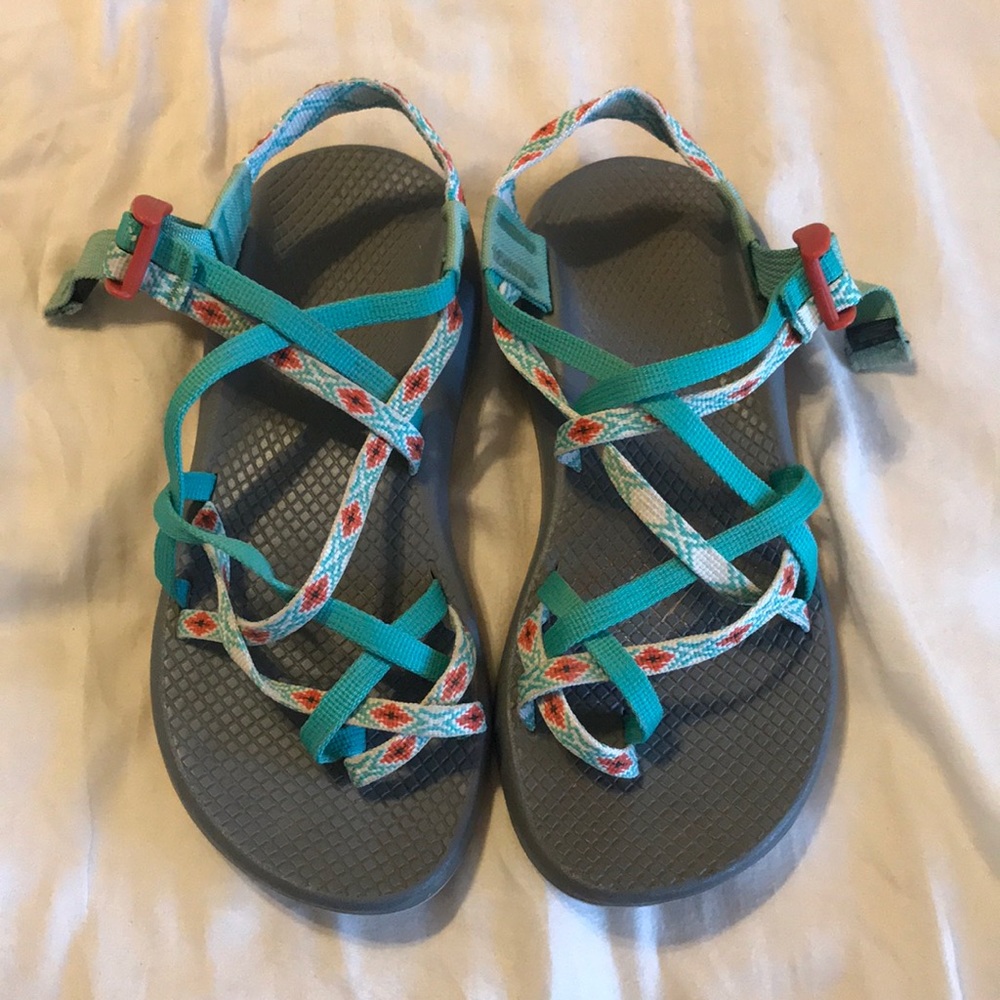 Women’s Chacos Size 7